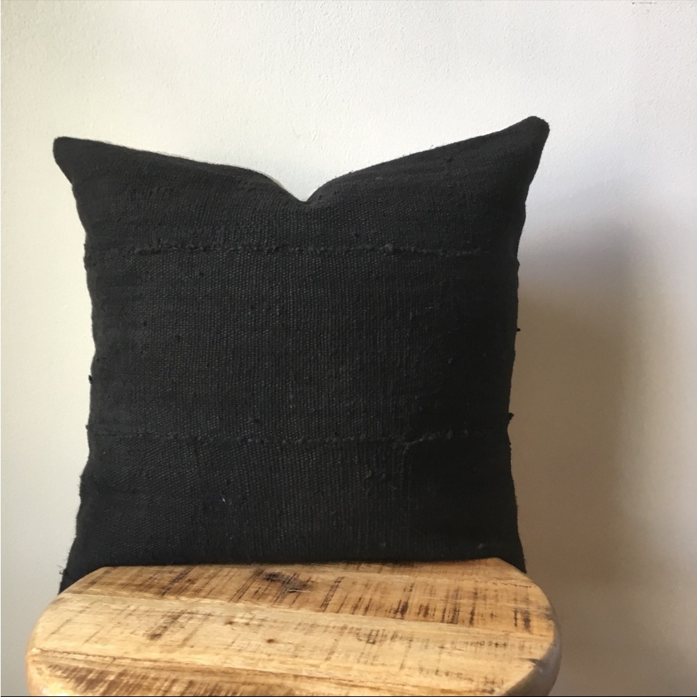 Black Mudcloth pullow 18 x 18